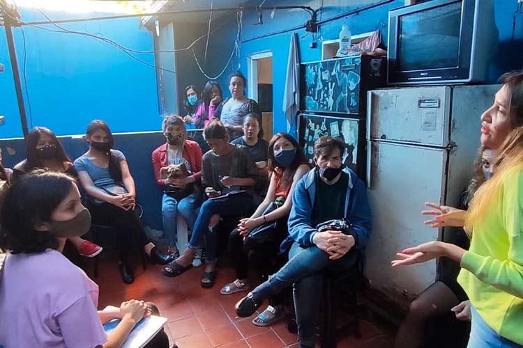 El INAES brindó asistencia para la constitución de una cooperativa del colectivo trans y travesti. Crédito: INAES. El INAES brindó asistencia para la constitución de una cooperativa del colectivo trans y travesti. Crédito: INAES.