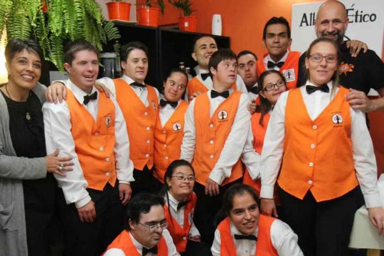 La Cooperativa de Hotelería el Albergo Ético lucha por reabrir sus puertas. Crédito: Vía País La Cooperativa de Hotelería el Albergo Ético lucha por reabrir sus puertas. Crédito: Vía País