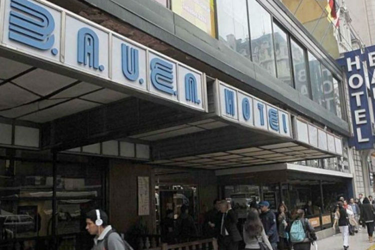 La Cooperativa del Hotel Bauen vende todo su mobiliario