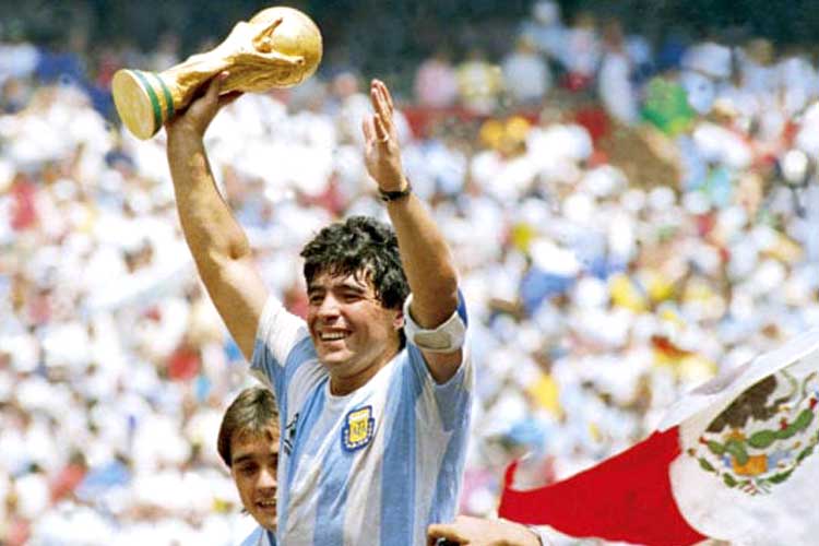 Dirigentes de la economía social y solidaria despidieron a Maradona 