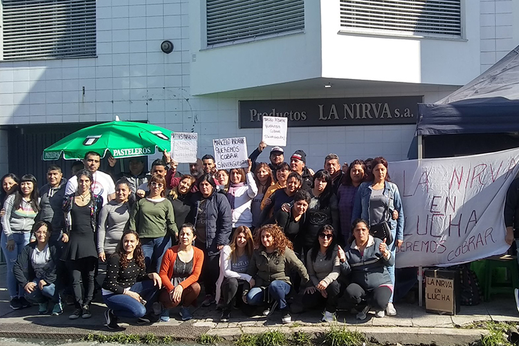 Un juez pidió el desalojo de la cooperativa de alfajores La Nirva