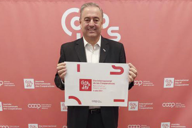 “Estemos más unidos que nunca, sigamos construyendo el mundo que deseamos”